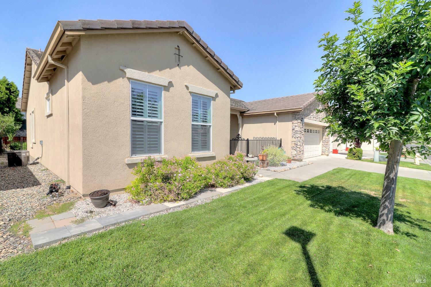 Property Photo:  507 Twin Lakes Lane  CA 94571 