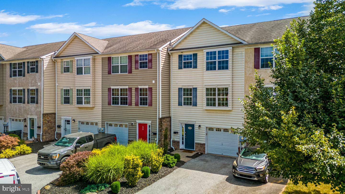 Property Photo: 404 Heckle Street PA 19460