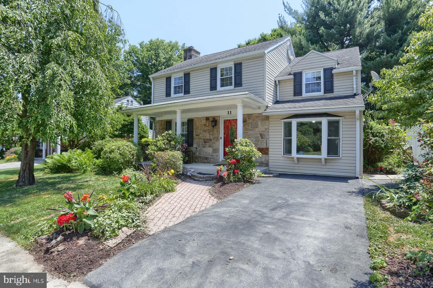 Property Photo: 11 Country Club Place E PA 17011
