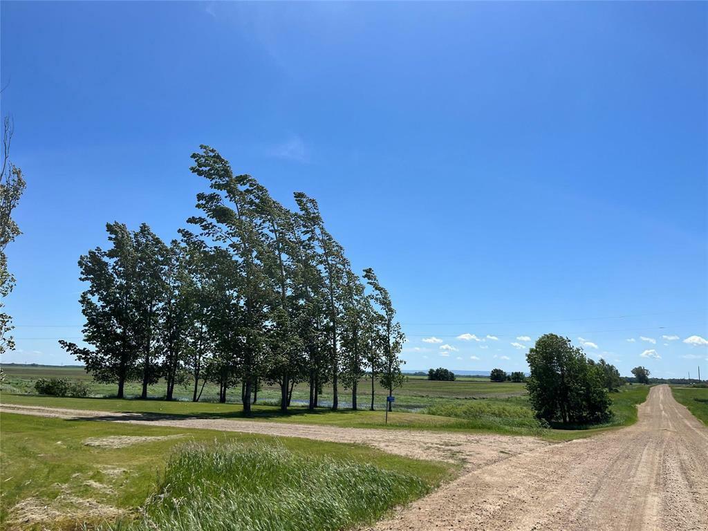 Property Photo:  150103 113 Road West  MB R7N 2T9 