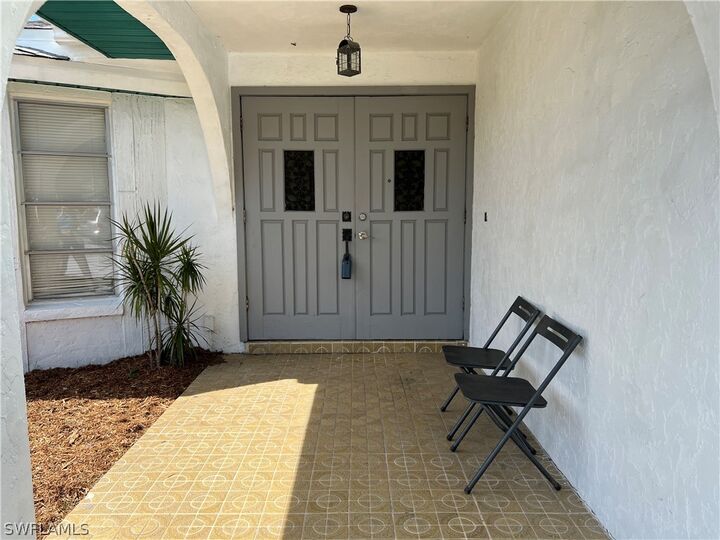 Property Photo:  219 SE 46th Terrace  FL 33904 