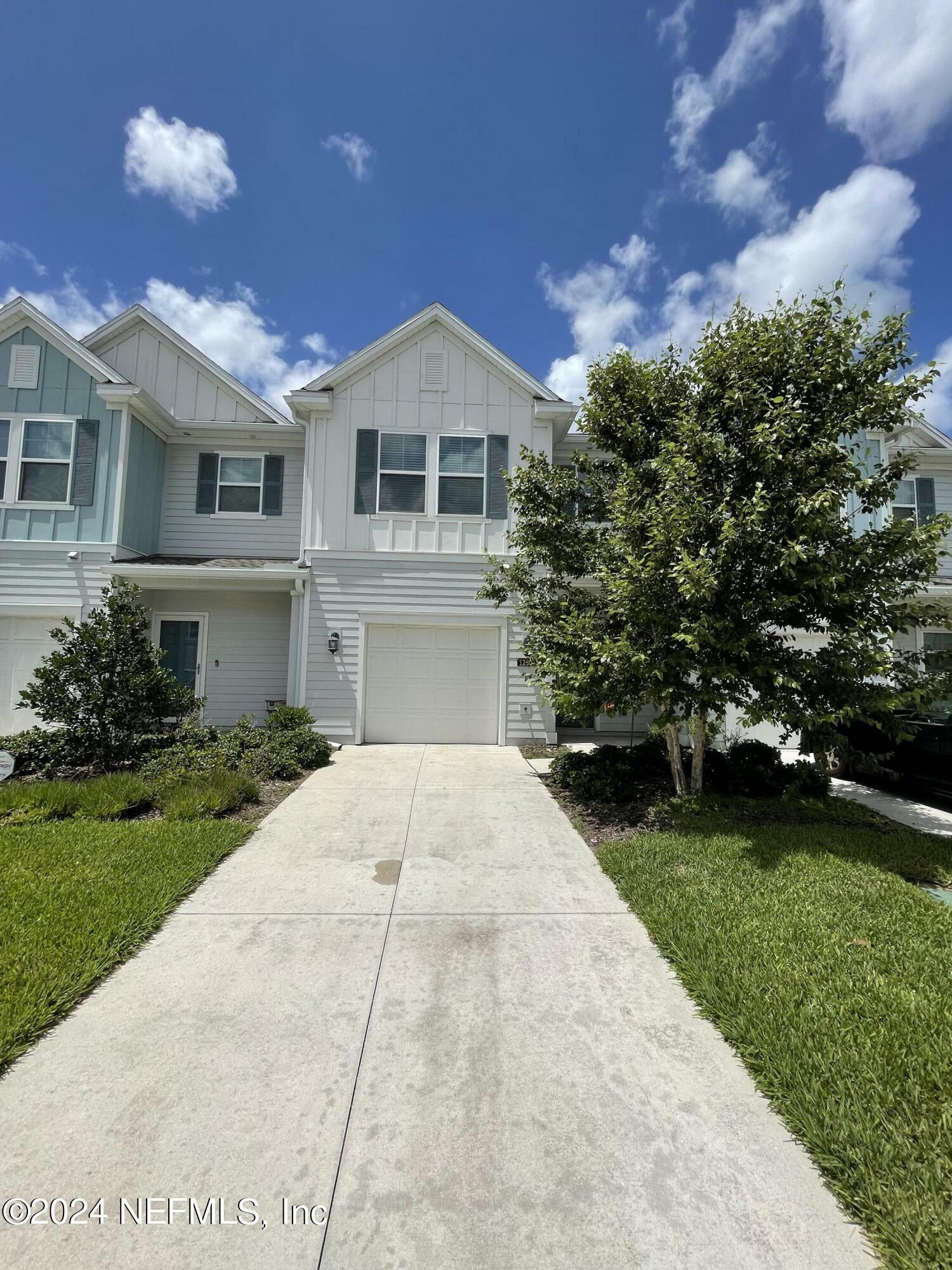 Property Photo:  12804 Josslyn Lane  FL 32246 