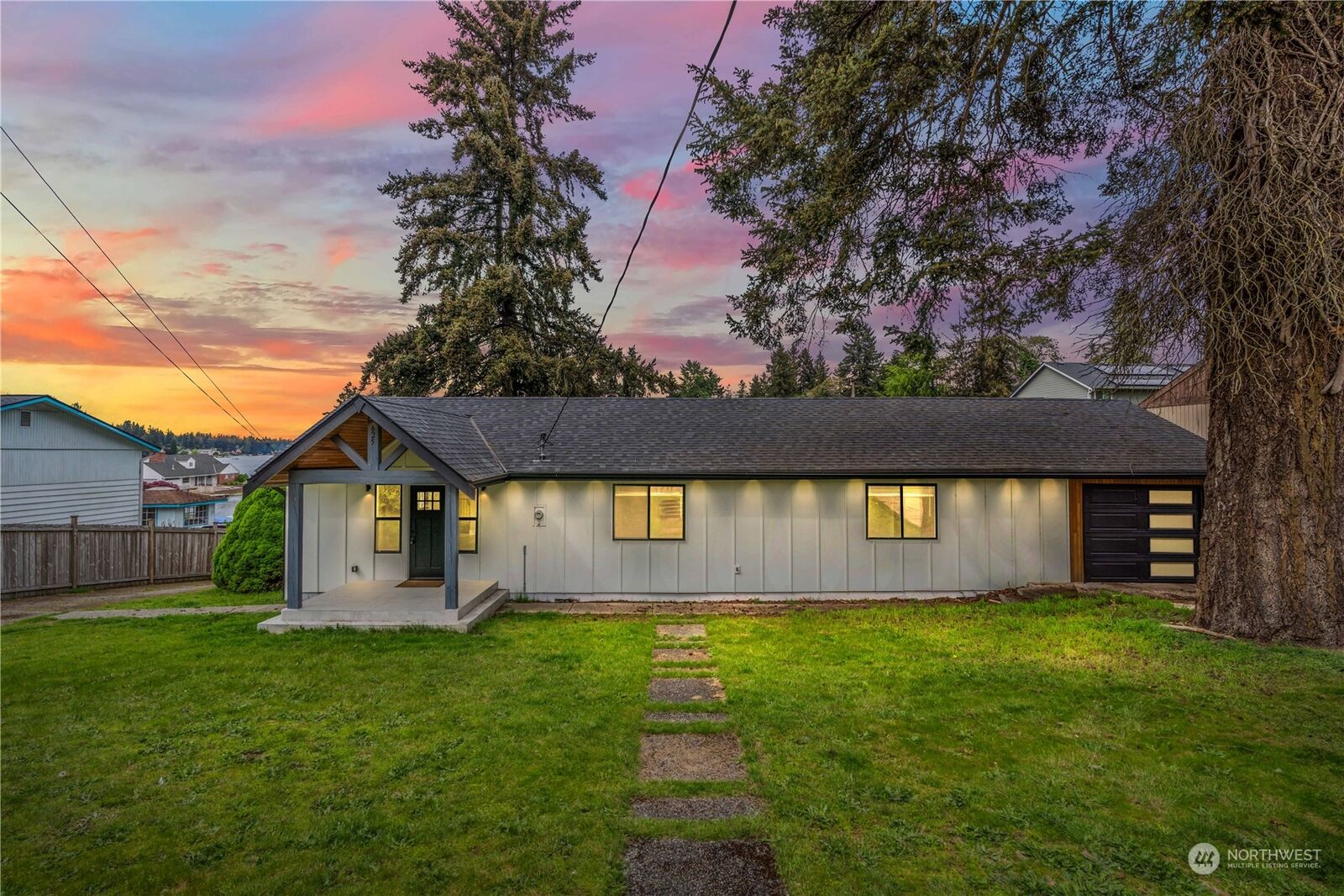 Property Photo:  625  173rd Street S  WA 98387 