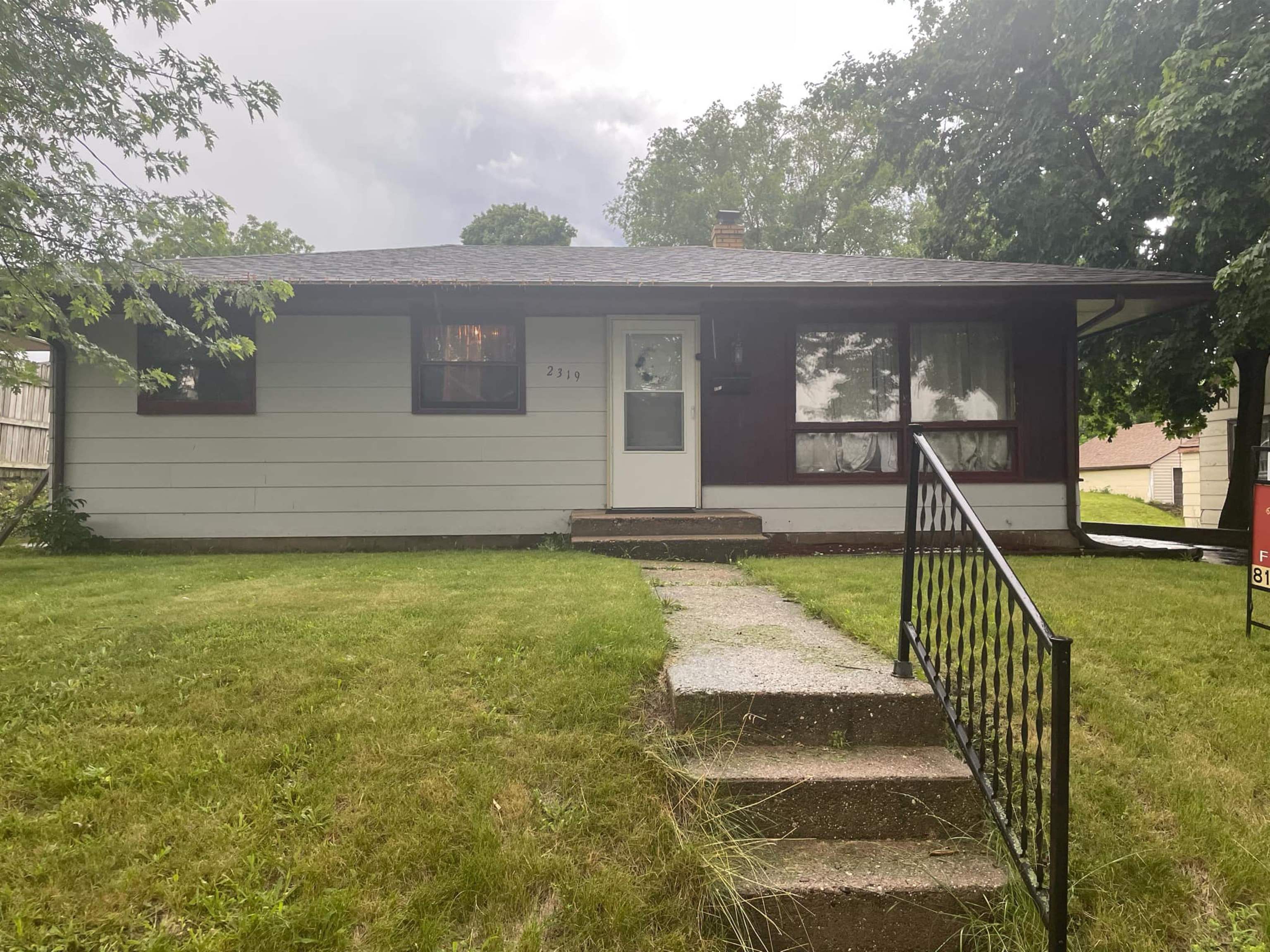 Property Photo:  2319 25th Street  IL 61108 