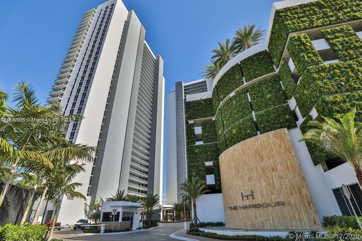 Property Photo: 16385 Biscayne Blvd 1418 FL 33160