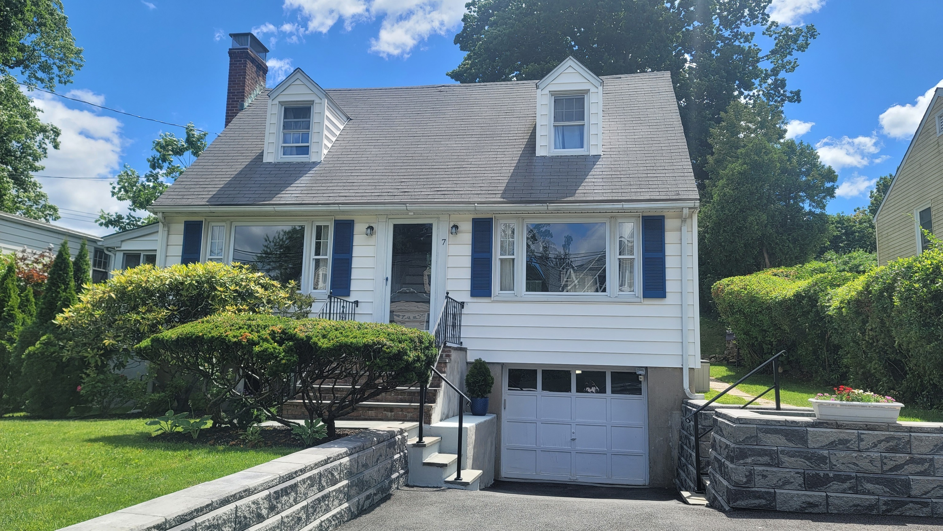 Property Photo: 7 Hoover Road CT 06878