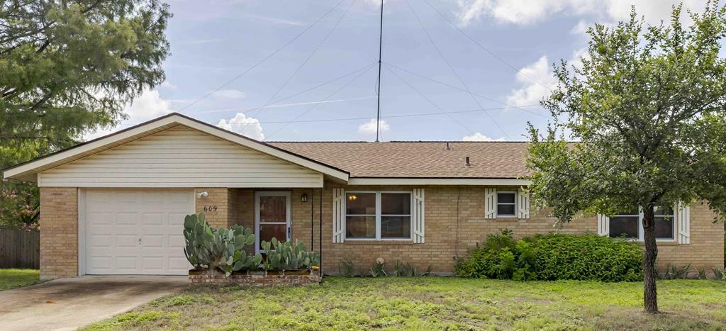 Property Photo:  609 Columbus  TX 78624 