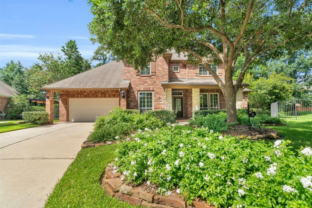 Property Photo:  71 E Hullwood Court  TX 77389 