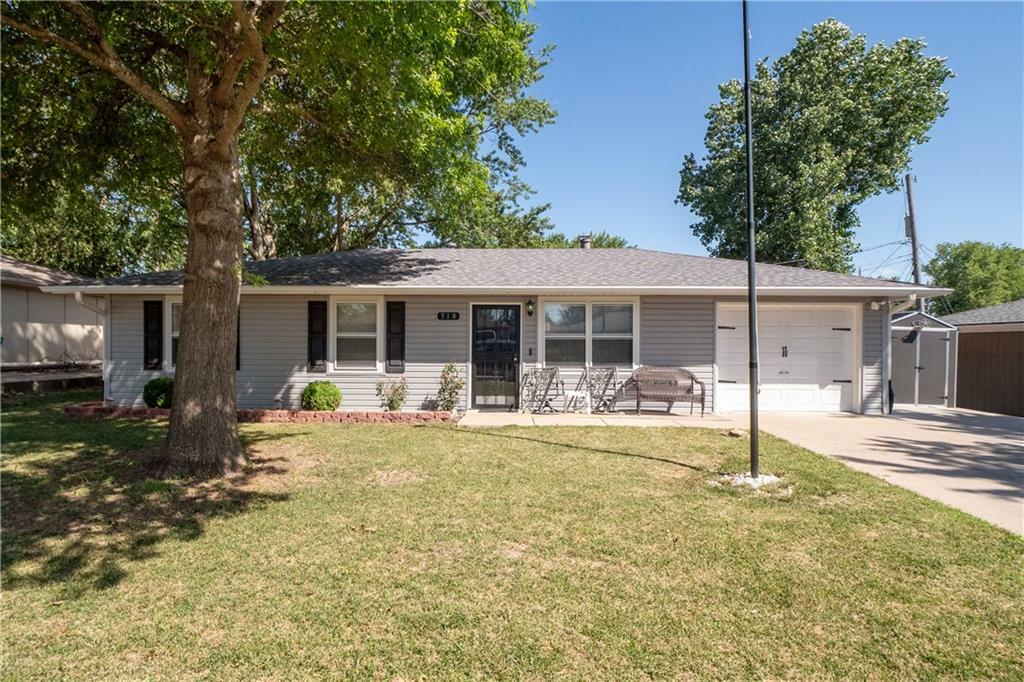 Property Photo:  510 W Edgewood Drive  KS 66021 