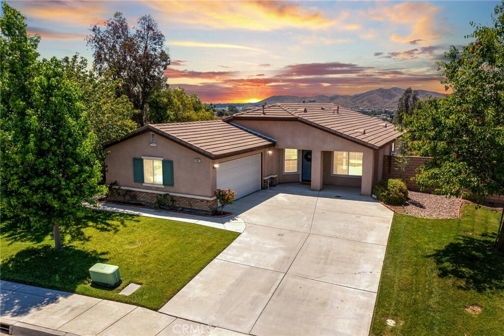 Property Photo:  23801 Cheyenne Canyon Drive  CA 92587 