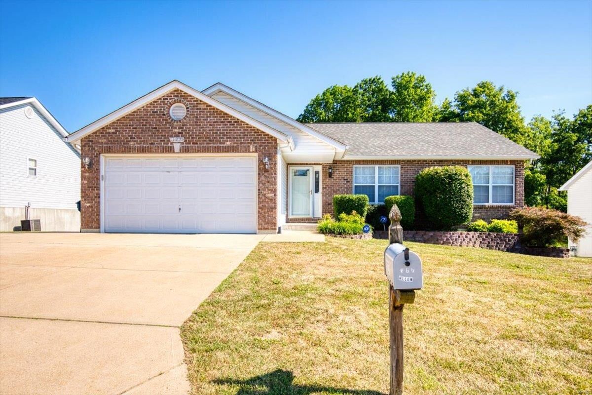 Property Photo: 127 Ezekiel Court MO 63050