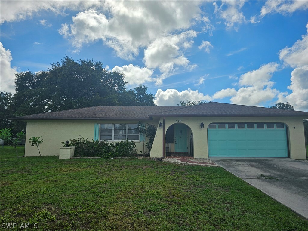 Property Photo:  316 North Avenue  FL 33936 