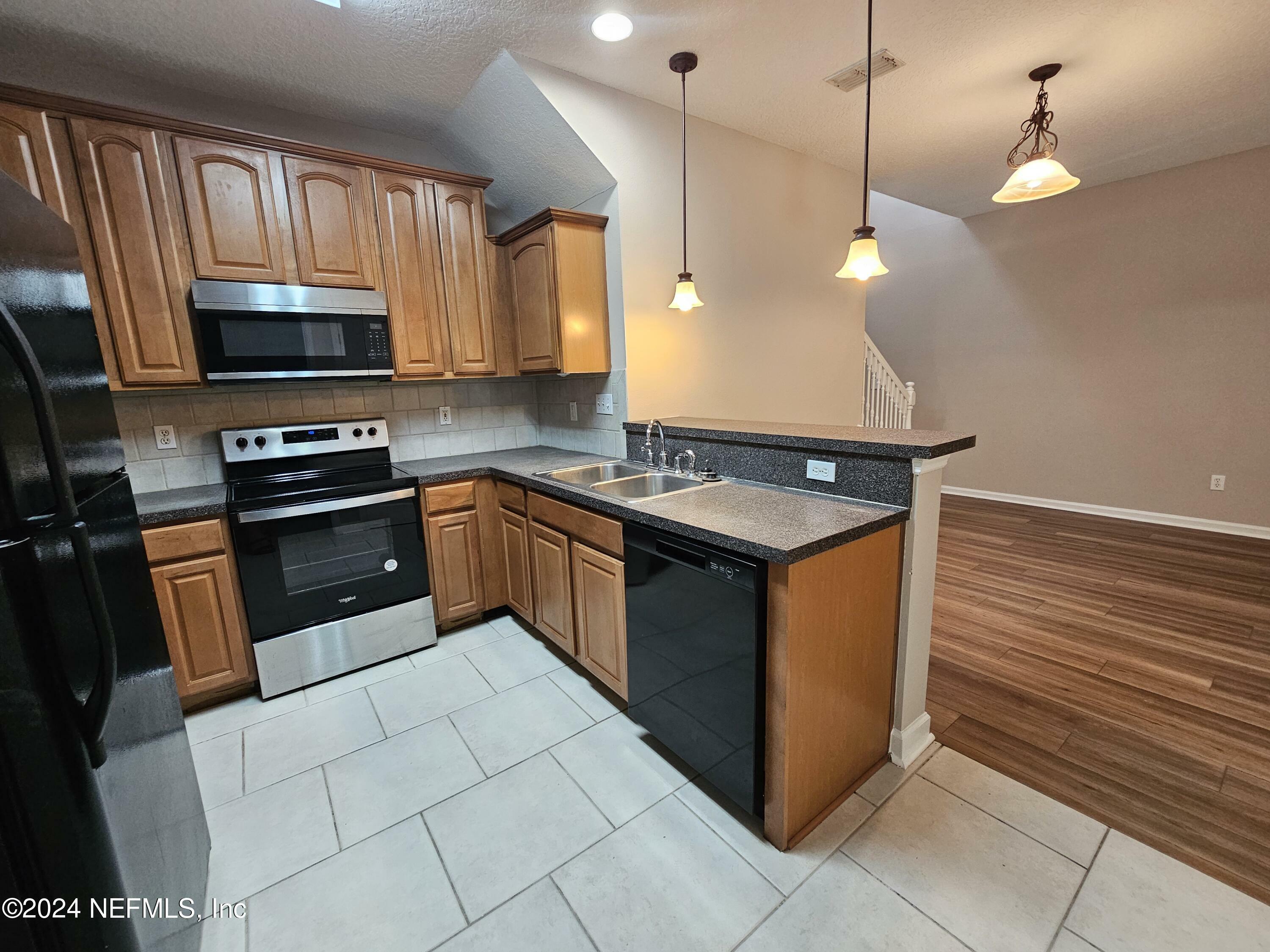 Property Photo:  6070 Bartram Village Drive  FL 32258 