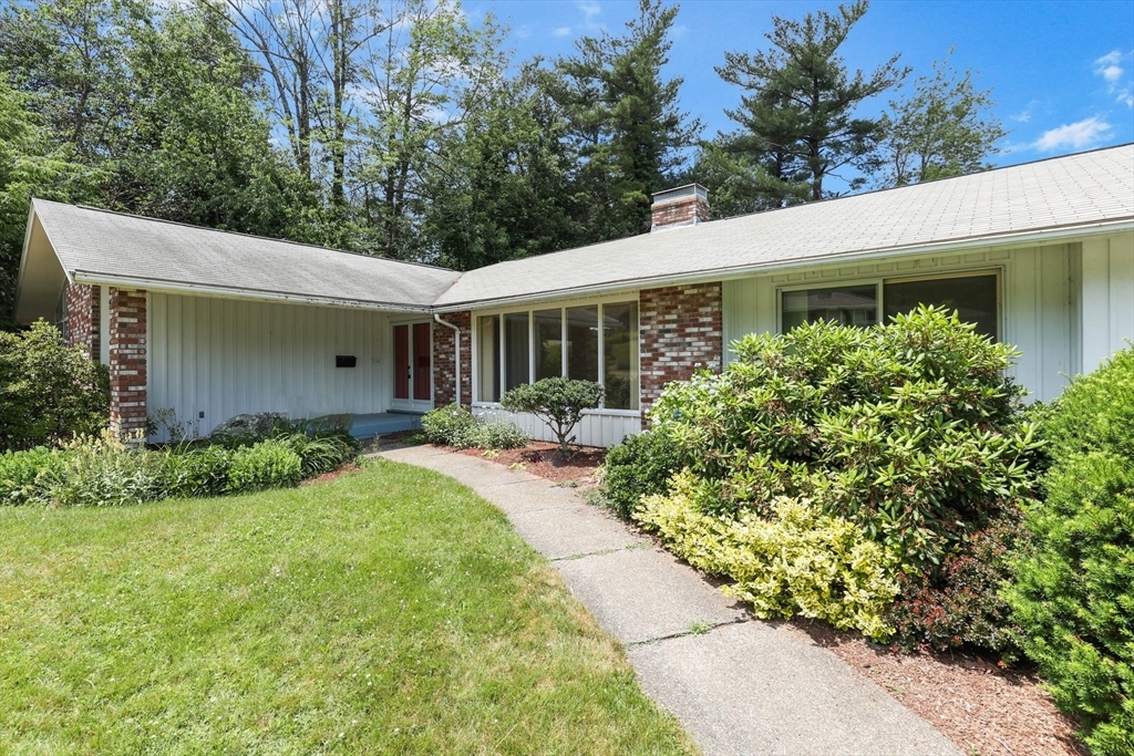 Property Photo:  4 Berkshire Drive  MA 01612 