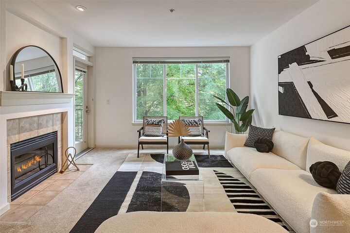 Property Photo:  1525 NW 57th Street 302  WA 98107 