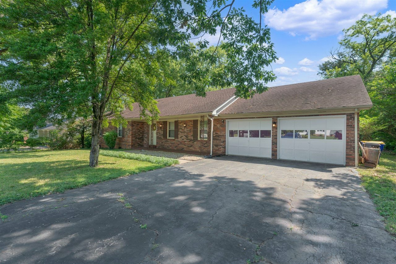 Property Photo:  211 Cedar Ridge Road  KY 42101 