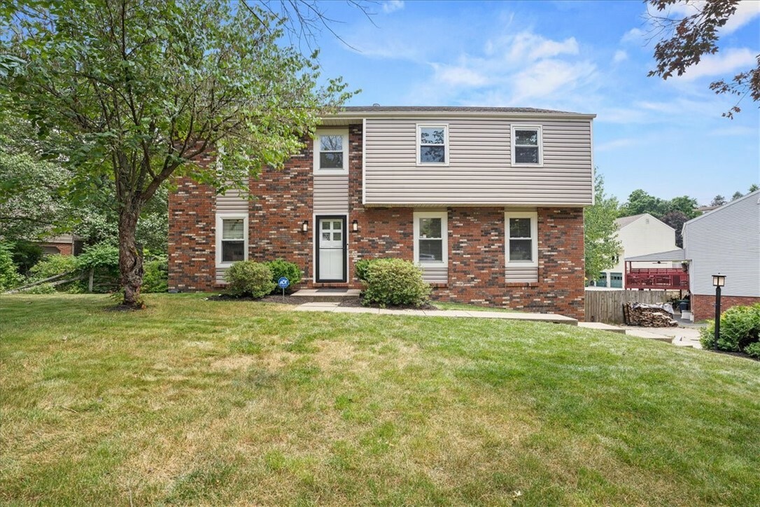 Property Photo:  75 Battery Dr N  PA 15057 