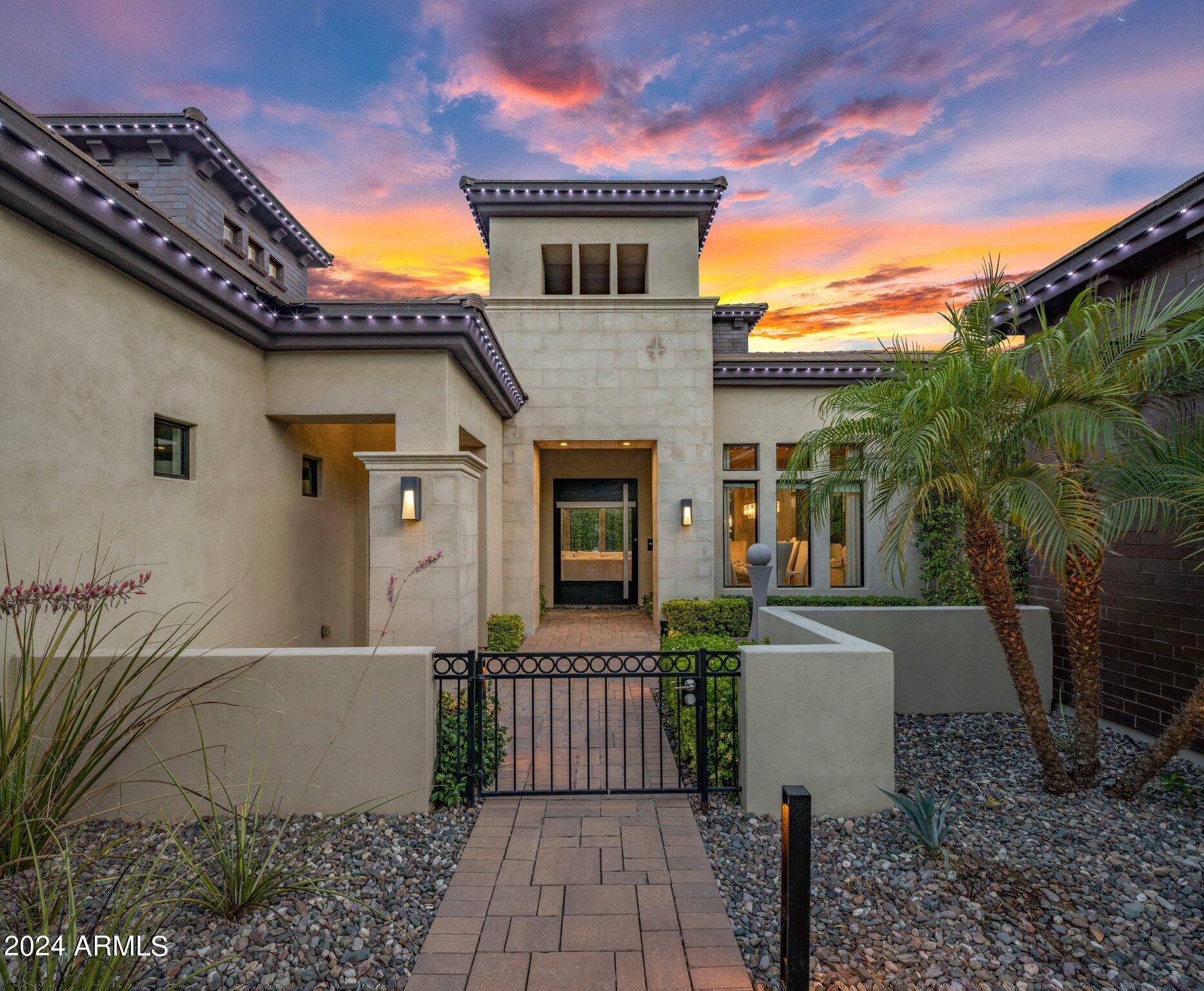 Property Photo:  2639 E Lovebird Lane  AZ 85297 