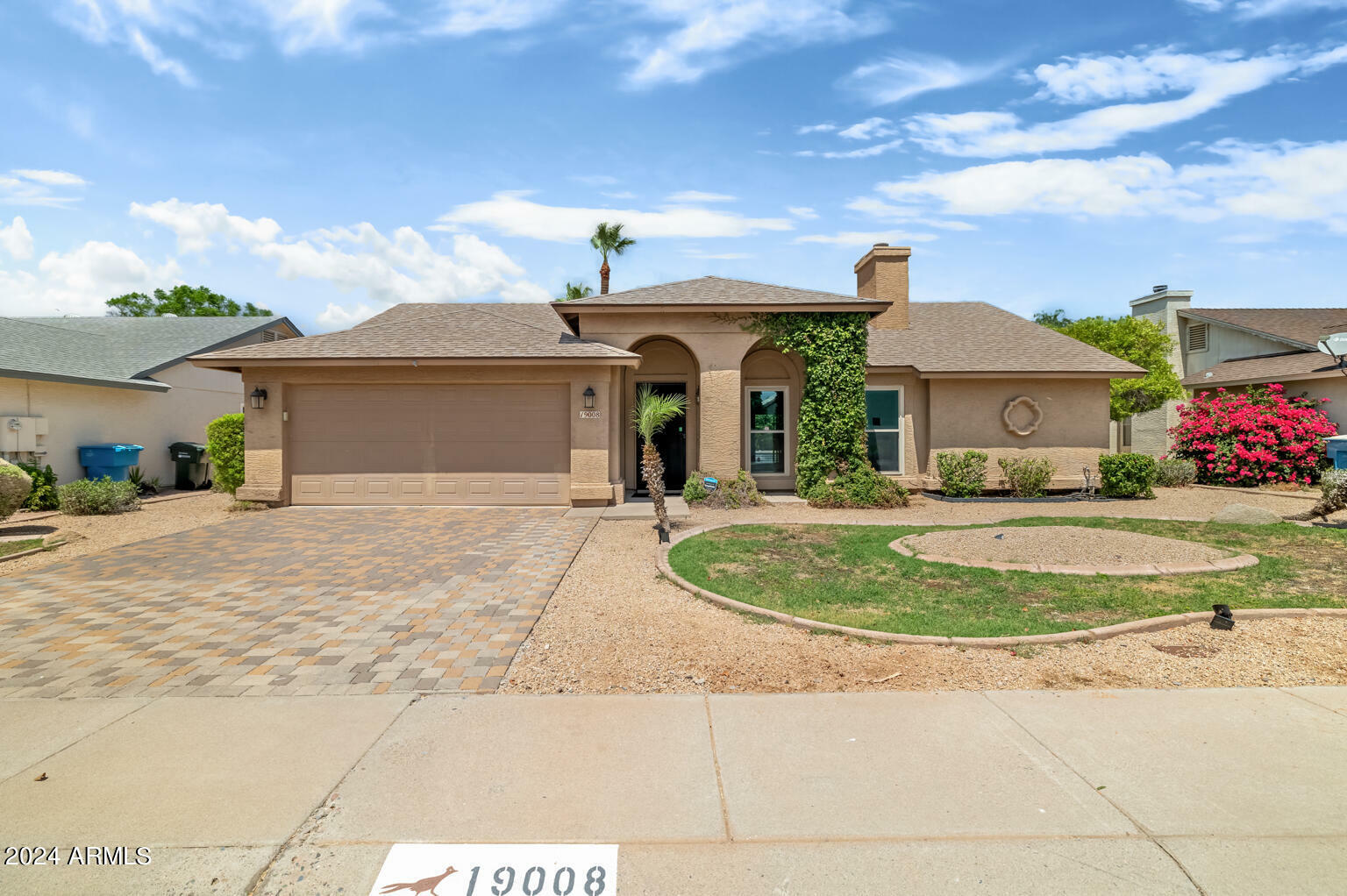 Property Photo:  19008 N 41st Place  AZ 85050 