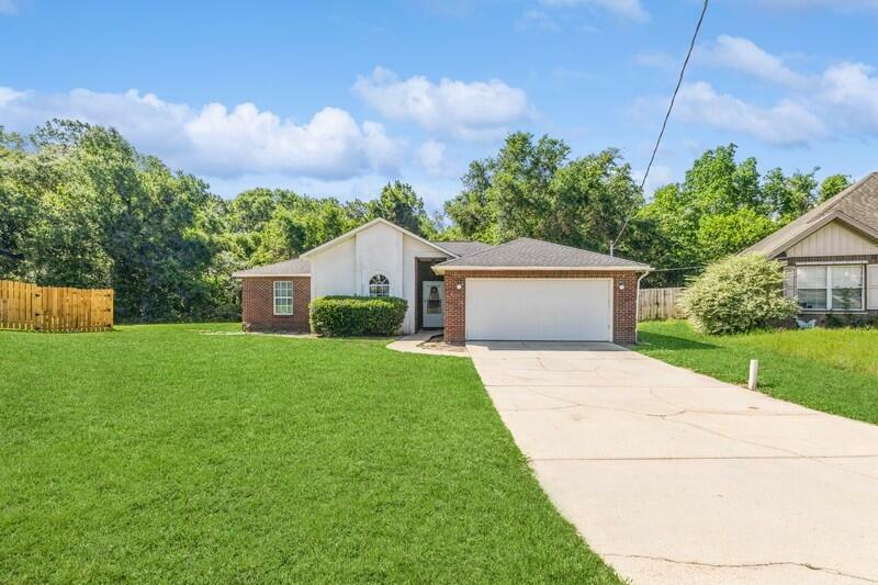 Property Photo: 214 Southgate Drive FL 32539