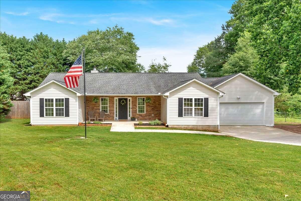 Property Photo: 41 Wood Circle GA 30180