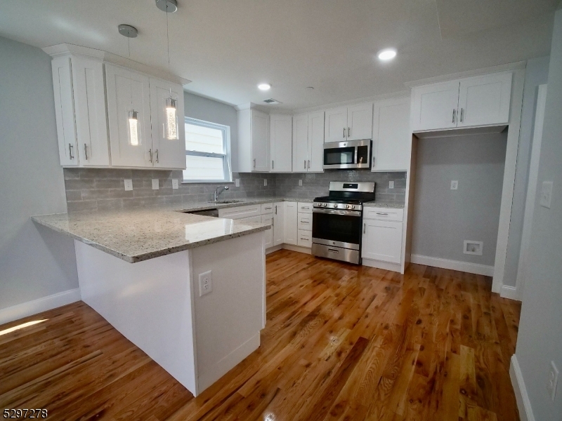 Property Photo:  118 Fleming Ave 2  NJ 07105 