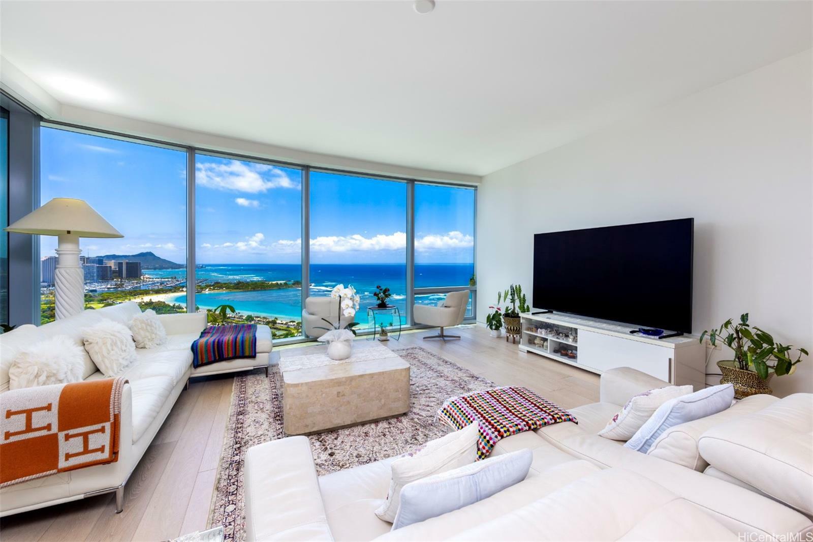 Property Photo: 1118 Ala Moana Boulevard 2706 HI 96814