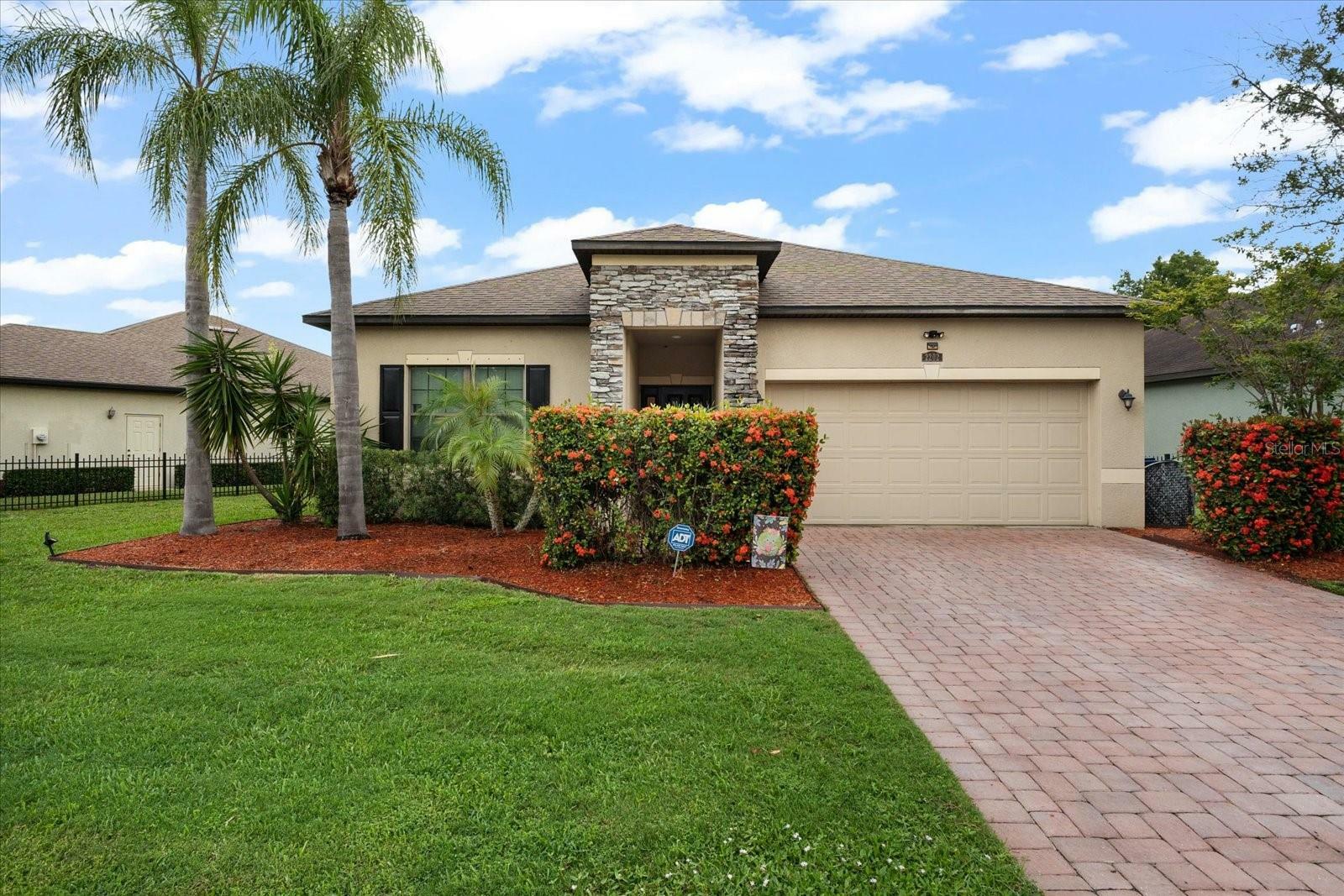 Property Photo:  2202 50th Street Circle E  FL 34221 