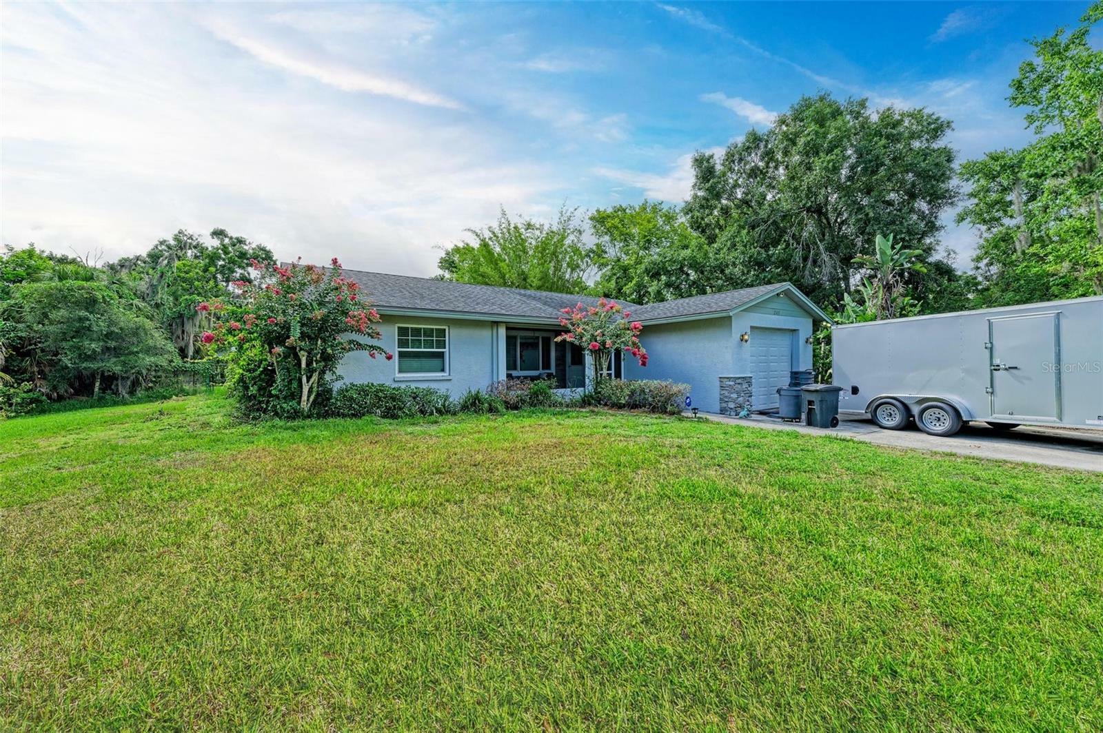 Property Photo:  2109 67th Street Court E  FL 34208 