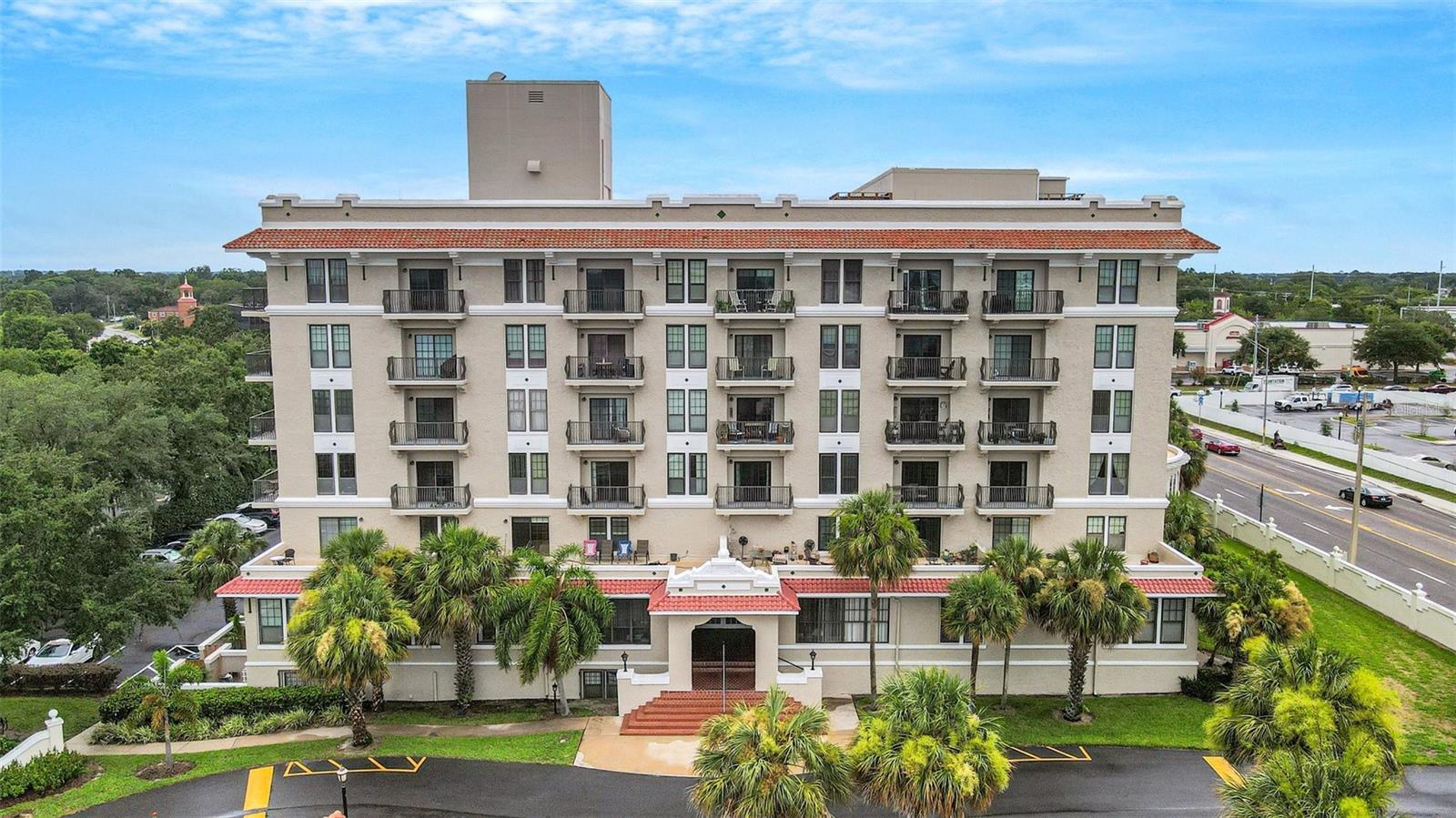 Property Photo: 235 6th Street NW 202 FL 33881
