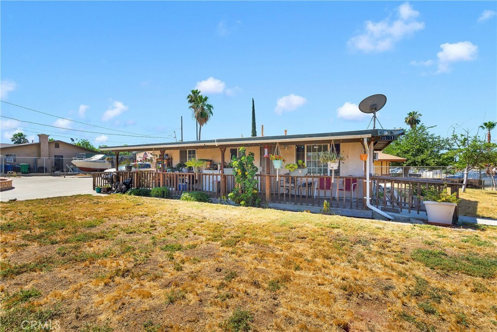 Property Photo:  25941 Cottonwood Avenue  CA 92553 