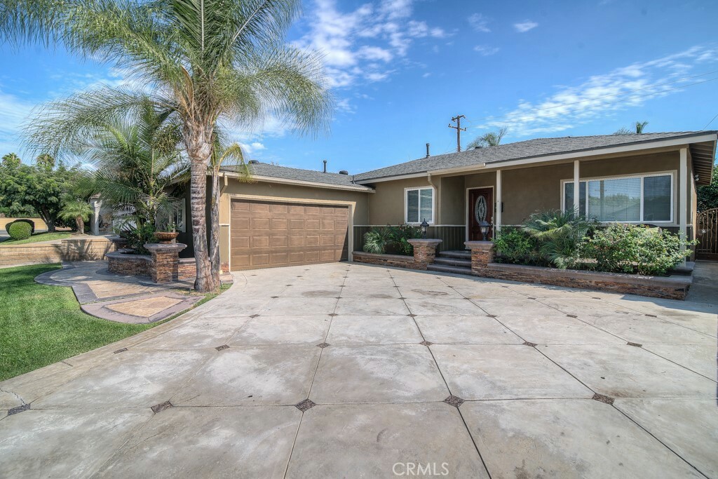 Property Photo:  420 E Quincy Avenue  CA 92867 