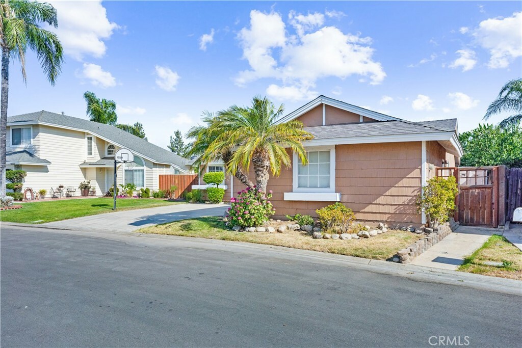 Property Photo:  28551 Belshire Place  CA 92346 