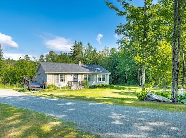 Property Photo:  772 Saint Johnsbury Road  NH 03561 