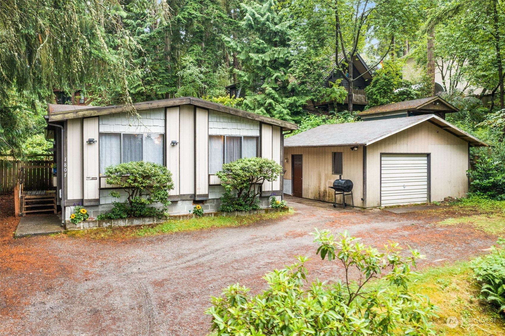 Property Photo:  1807 NE 185th Street  WA 98155 