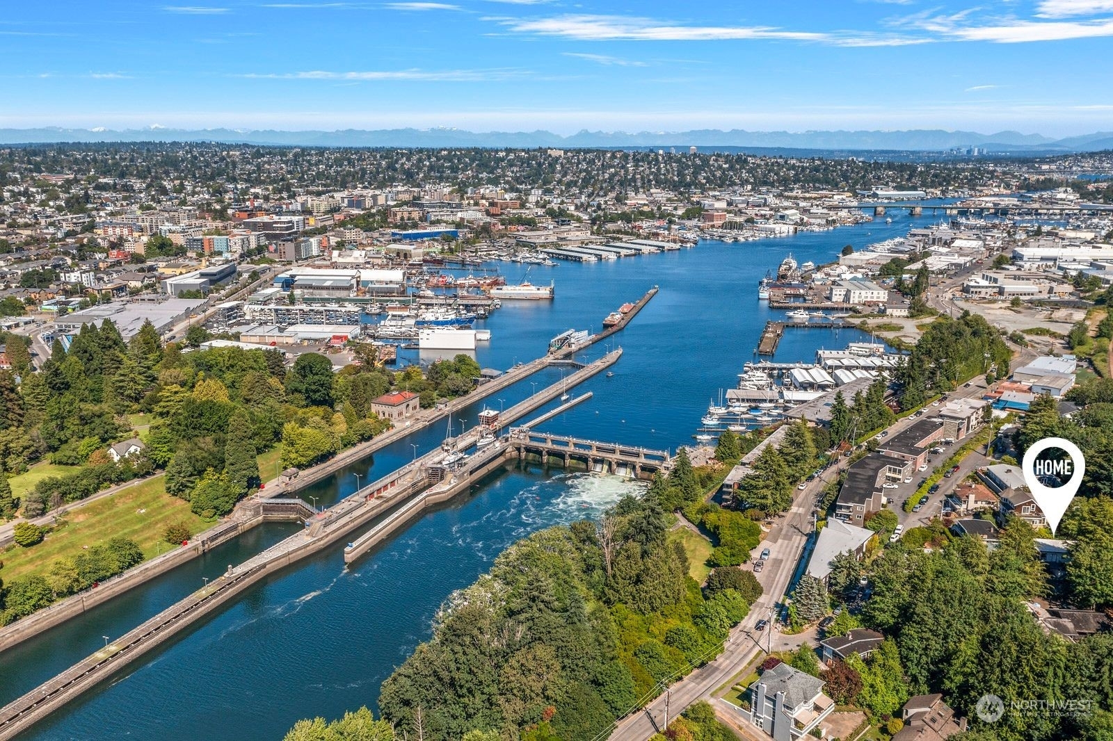 Property Photo: 4626 33rd Avenue W WA 98199