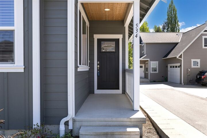 Property Photo: 534 Woodbury Way WA 98226