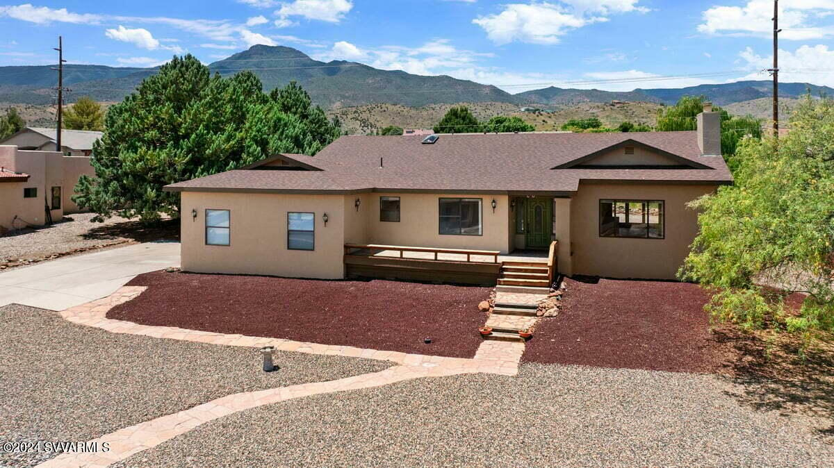 Property Photo:  2160 Sky Drive  AZ 86324 