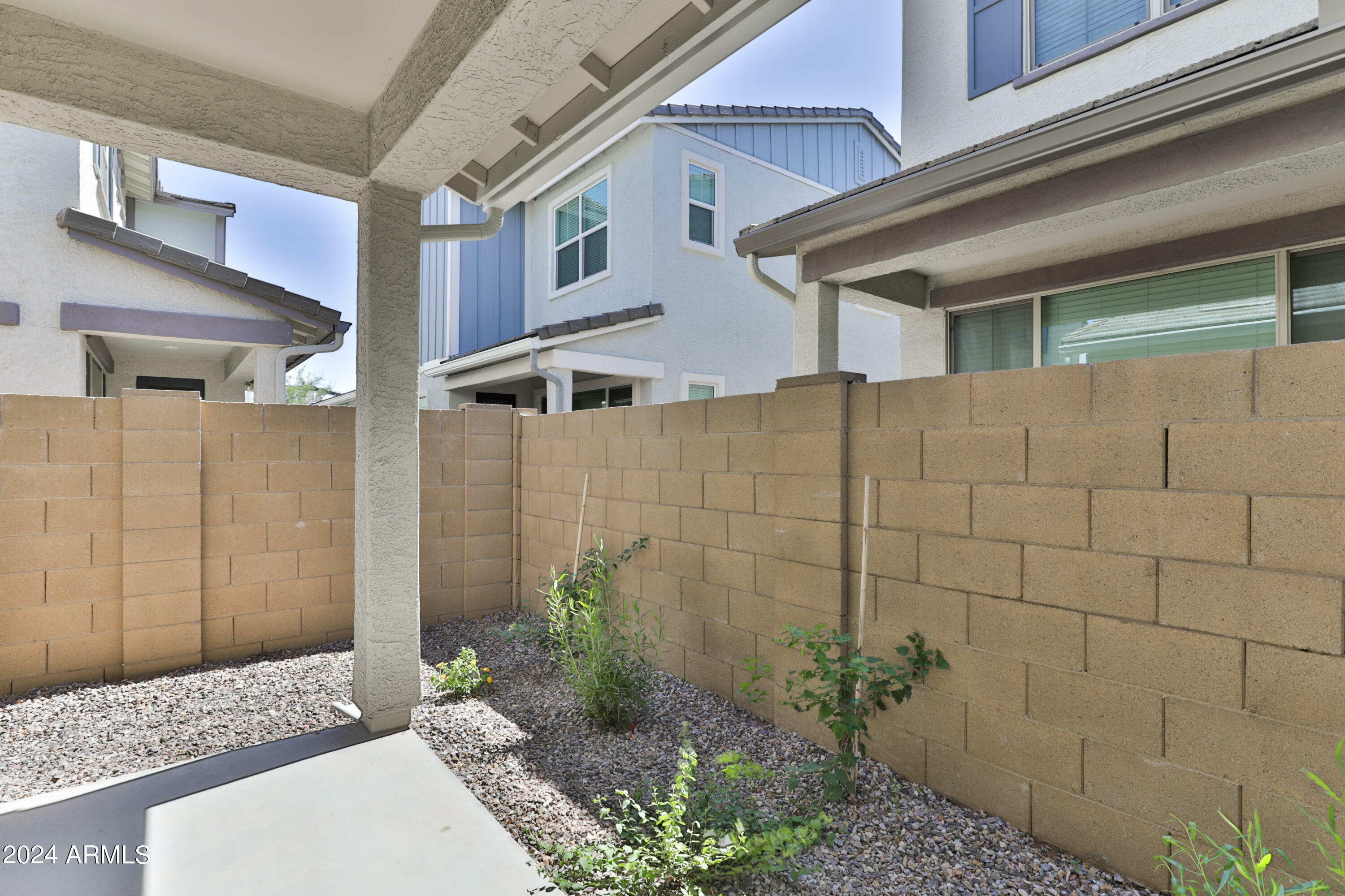 Property Photo:  1107 W Diamondback Drive  AZ 85286 