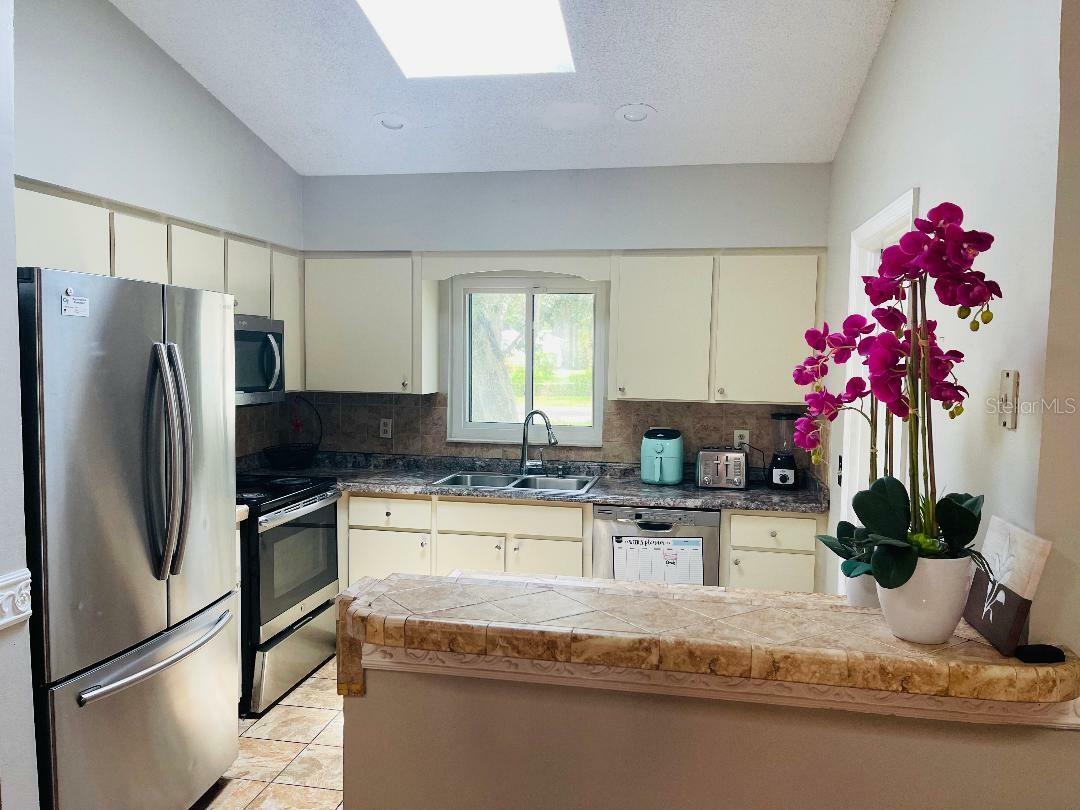 Property Photo: 1393 Beverly Lane FL 32707