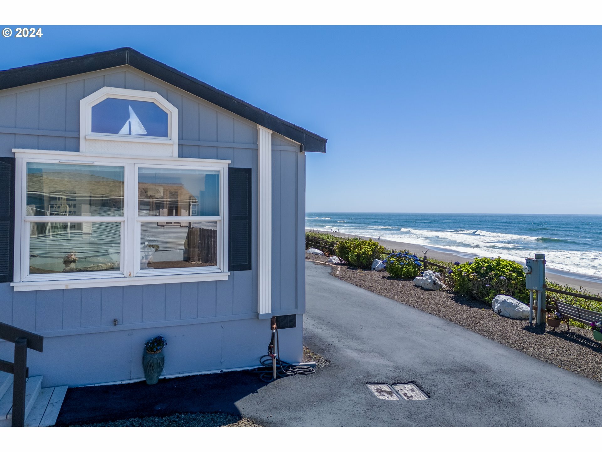 Property Photo: 4875 N Highway 101 22 OR 97341