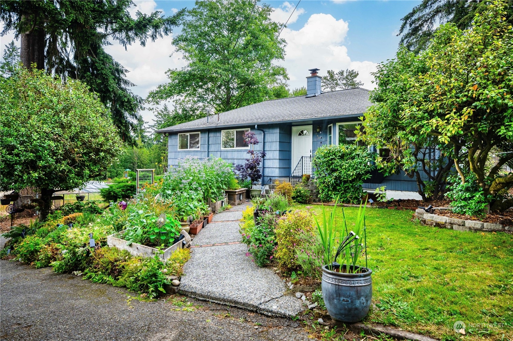 Property Photo:  12304 14th Avenue SW  WA 98146 