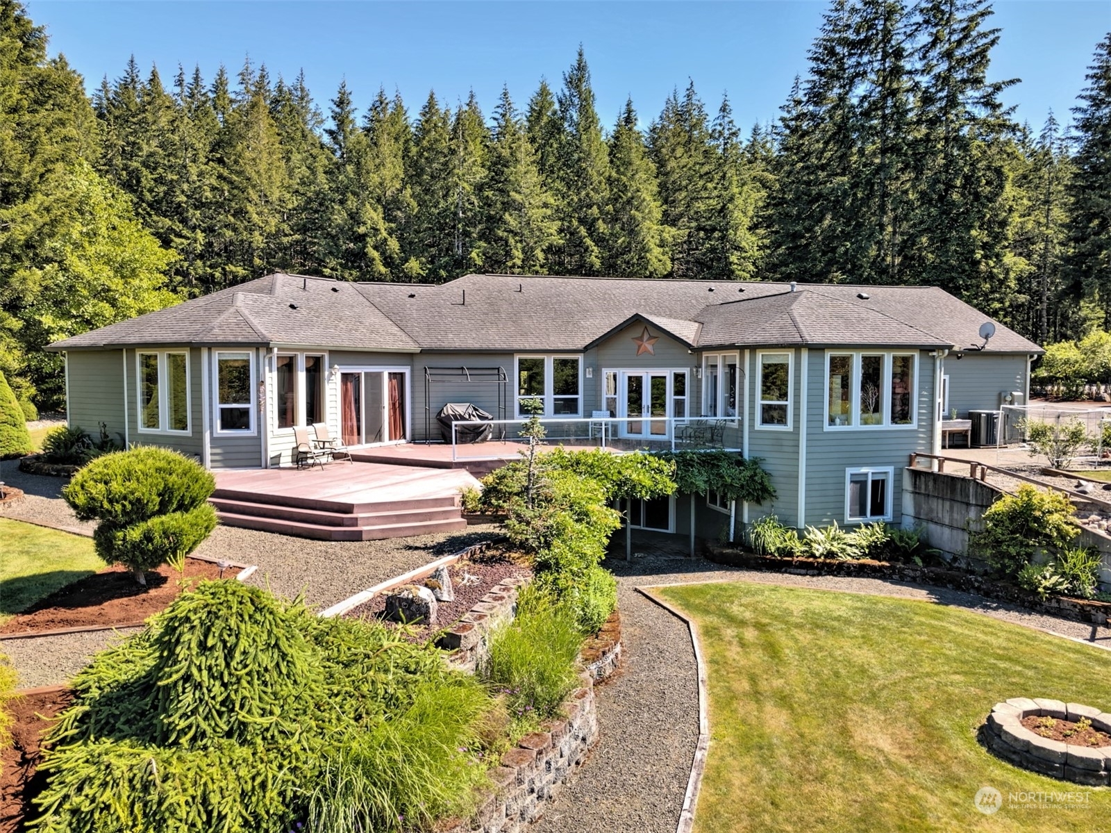 Property Photo:  2711 Lacrosse Way  WA 98584 