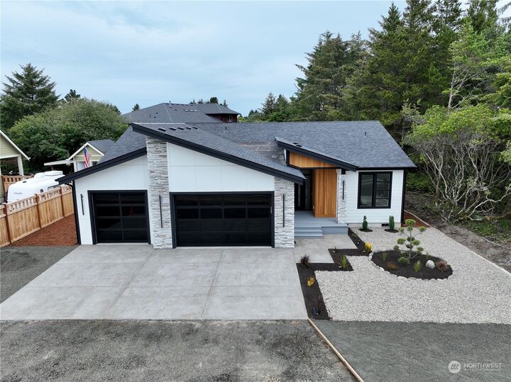 Property Photo:  106 Pacific Boulevard NW  WA 98569 