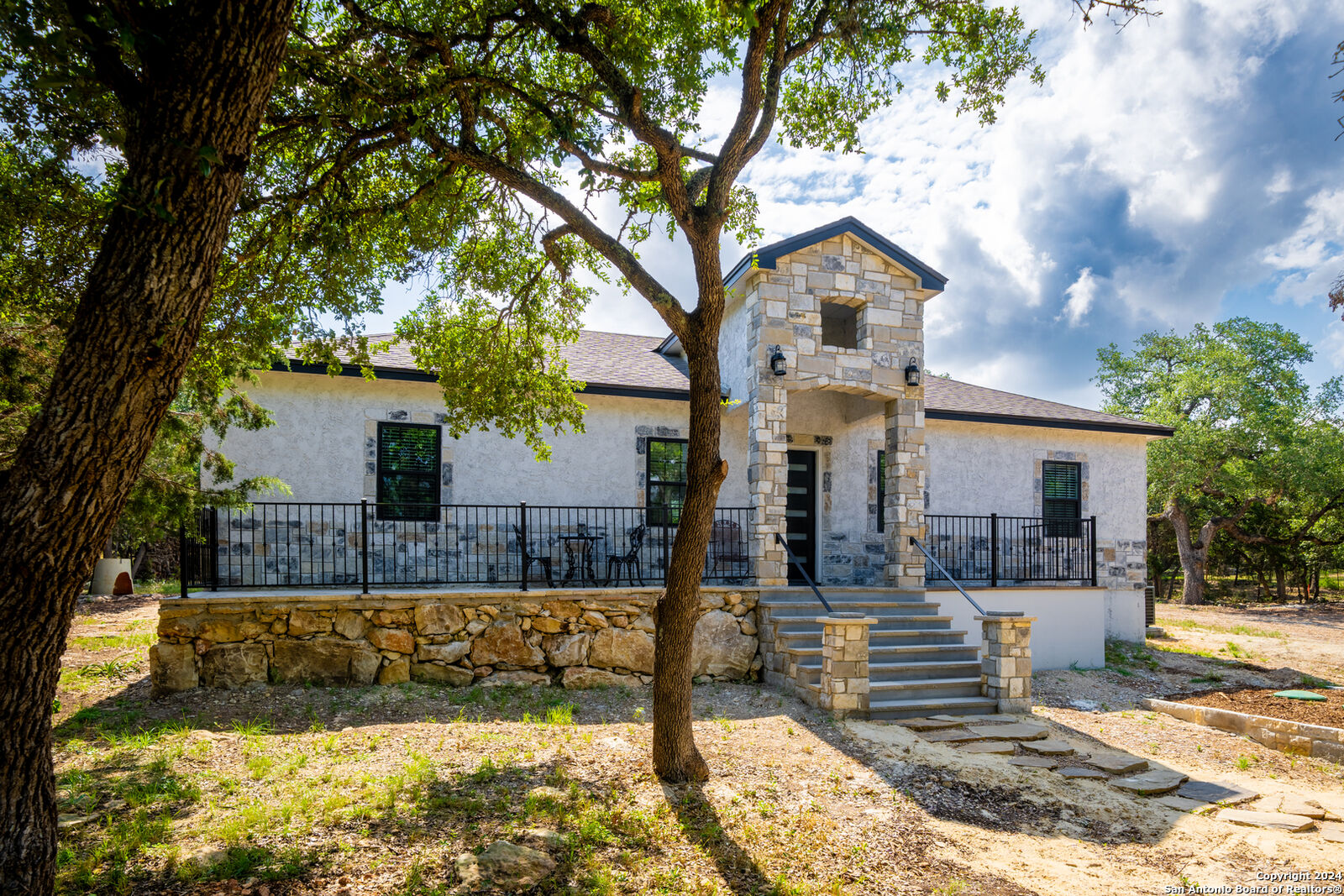 Property Photo: 28326 Bonn Mountain TX 78260