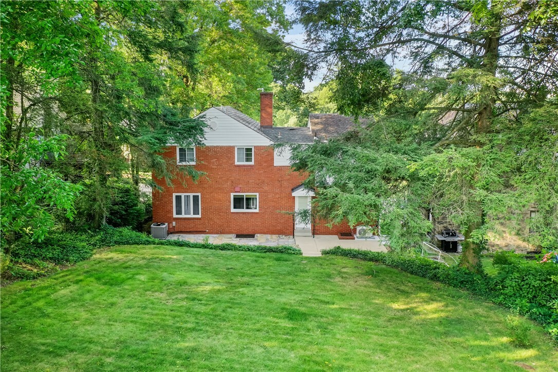 Property Photo:  534 Greenhurst Drive  PA 15243 