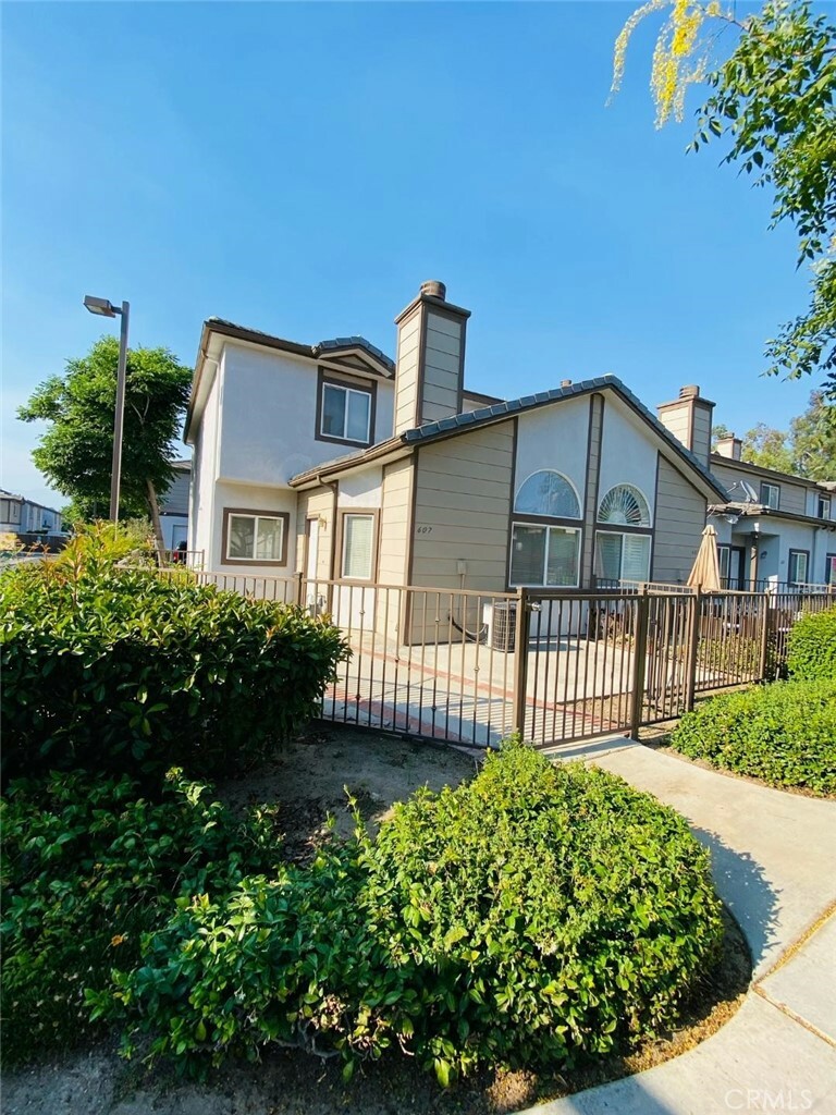 Property Photo:  1555 Orange Avenue 607  CA 92373 