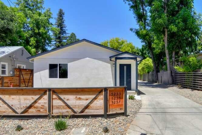 Property Photo:  5233 9th Avenue  CA 95820 