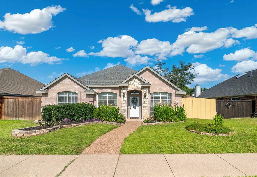 Property Photo: 1253 Christopher Lane TX 75077
