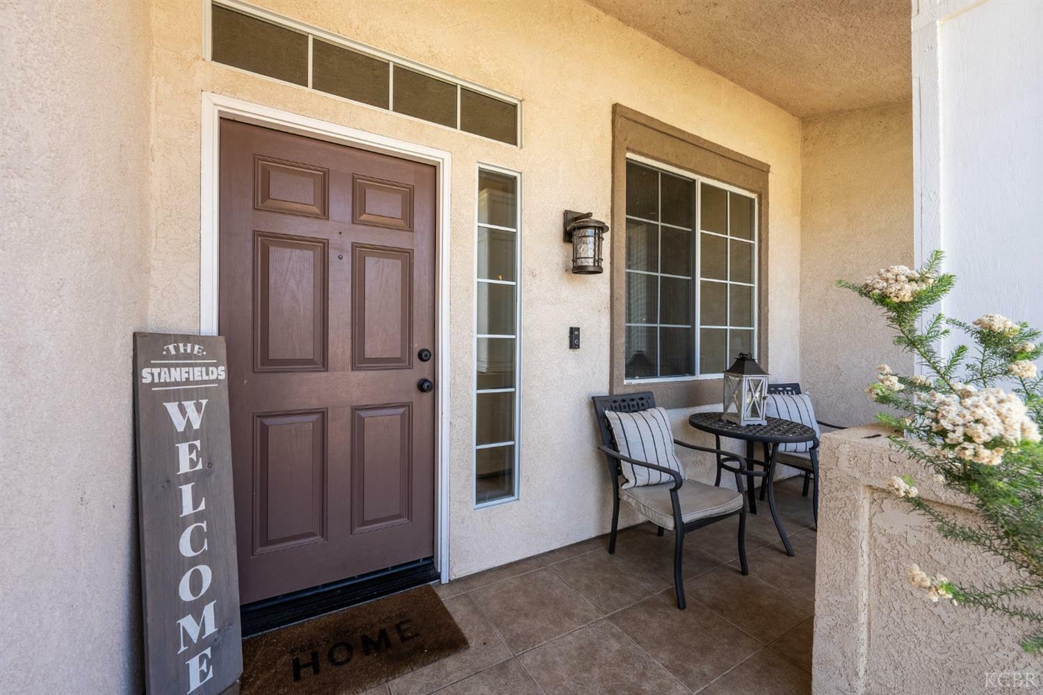 Property Photo:  921 W Pepper Drive  CA 93230 